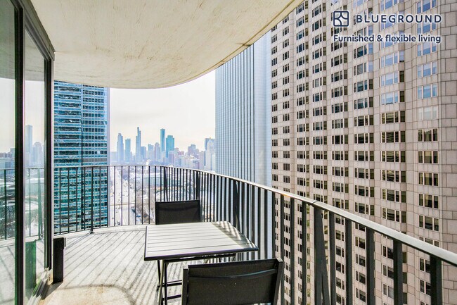 Foto del edificio - 225 N Columbus Dr