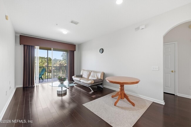 Foto del edificio - 7801 Point Meadows Dr