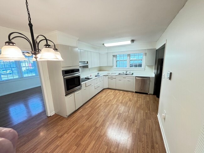 Building Photo - 1109 Bellemeade Ave