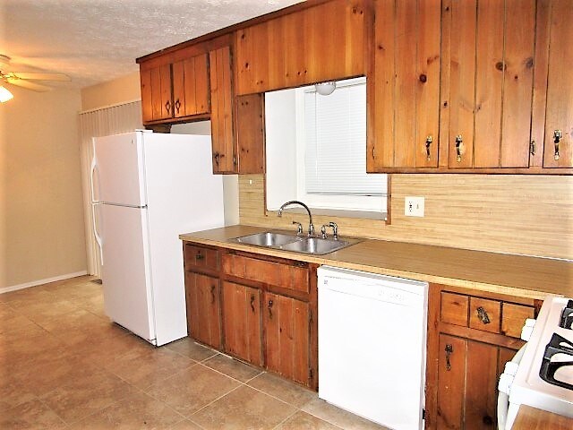 Building Photo - 1856 W Elmwood Dr