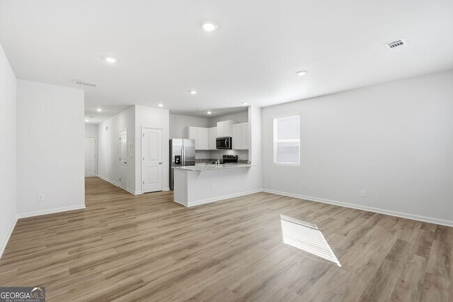 Foto del edificio - 5971 Skylar Dr