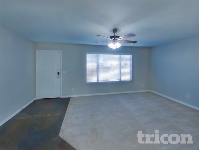 Foto del edificio - 1113 W Runion Dr