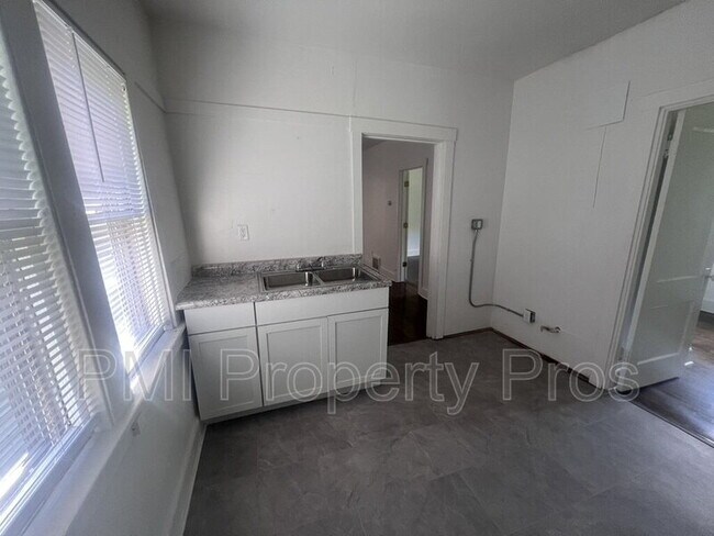 Foto del edificio - 3138 N 11th St