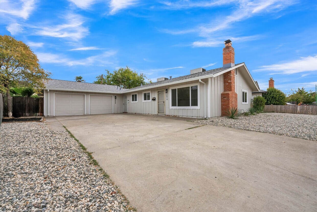 Primary Photo - 9680 Lake Natoma Dr