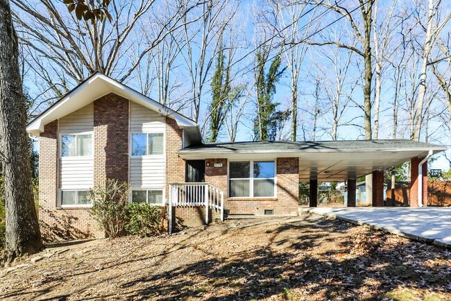 Building Photo - 5779 Deerfield Trail