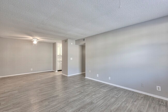 Foto del edificio - 4646 Nolensville Pk