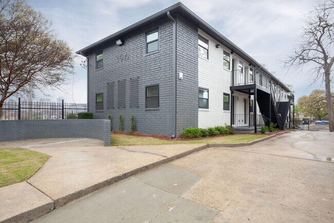 Foto del edificio - 396 Linden Ave NE