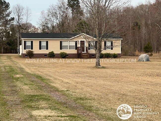Foto del edificio - Charming 3-Bed, 2-Bath Country Home on 1.2 Acres – Near Bamberg & Orangeburg