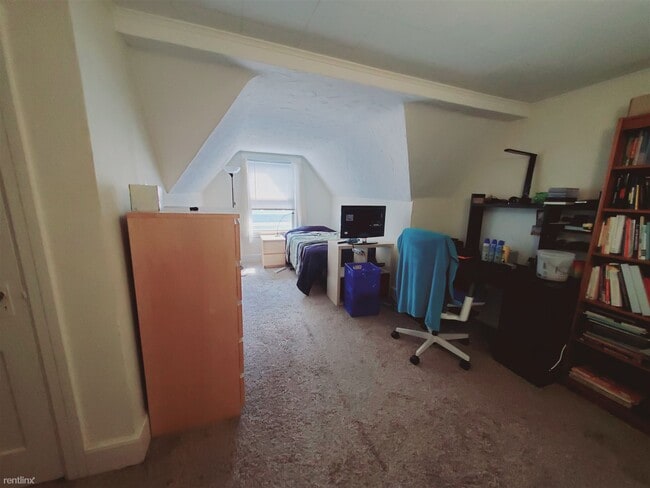Building Photo - 1 br, 1 bath Condo - 1342 Bedford St Apt C
