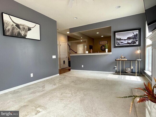 Foto del edificio - 48 Williams Dr