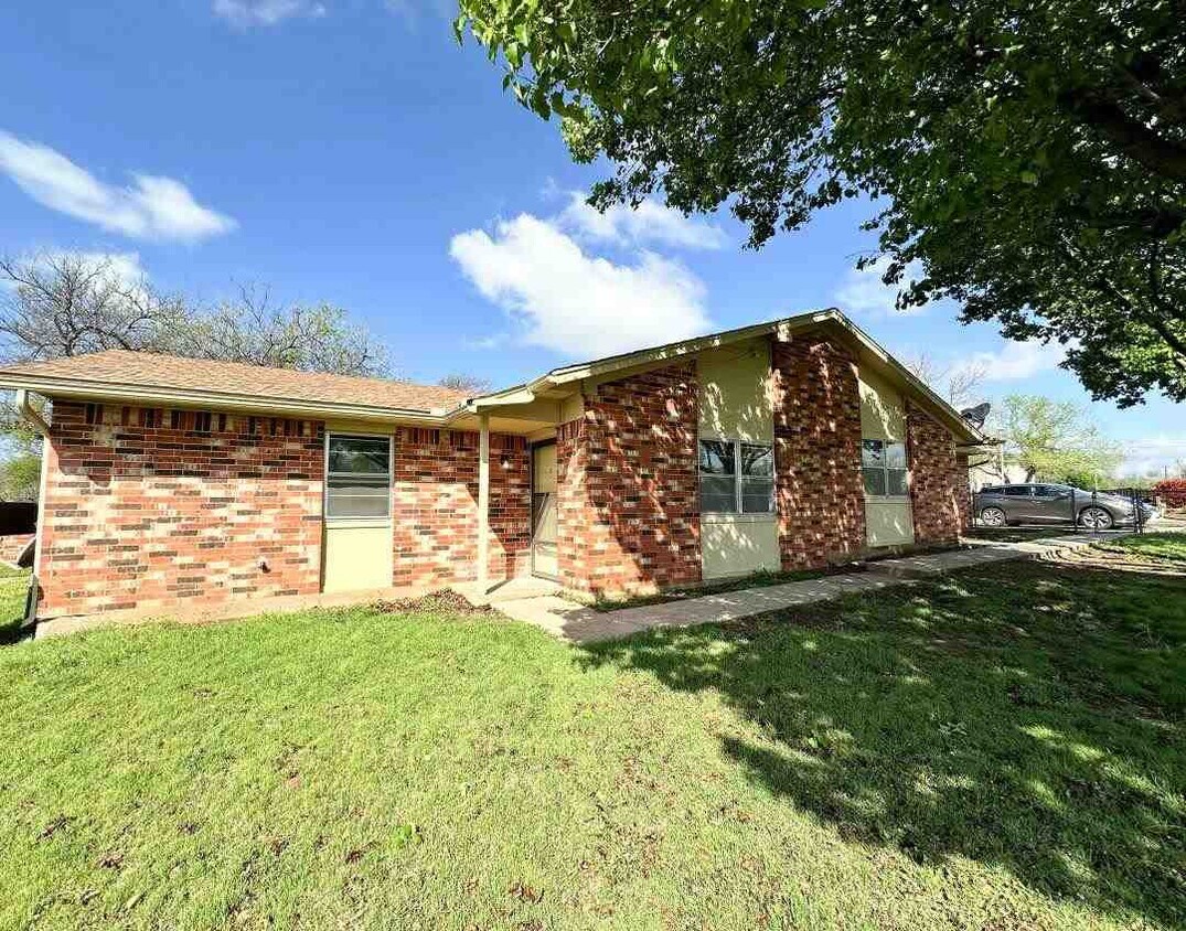 2602 SW D Ave, Lawton, OK 73505 Room for Rent in Lawton, OK