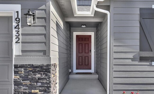 Foto del edificio - Welcome to this stunning 4-bedroom, 2-bathroom home located in the vibrant community of Caldwell,...