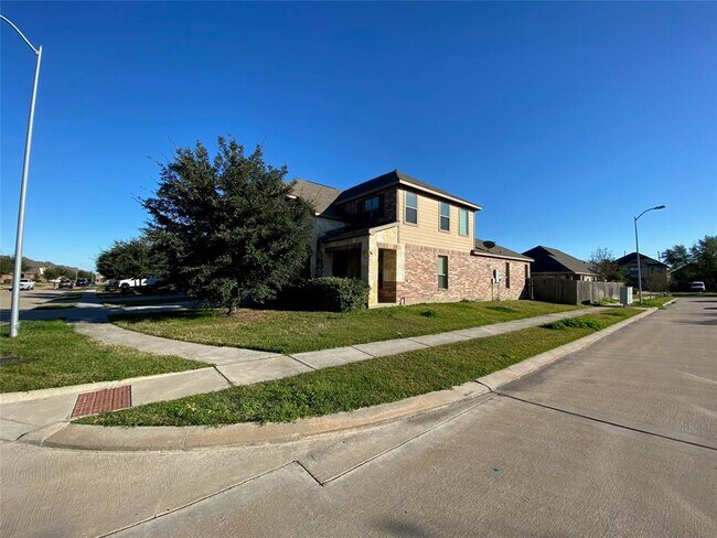 Building Photo - 16551 Lanesborough Dr