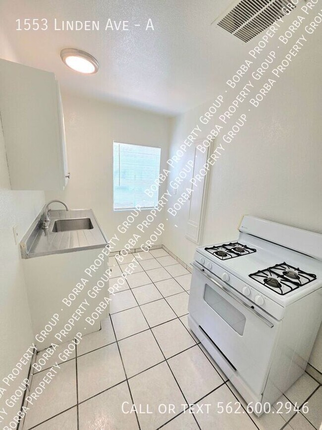 Foto del edificio - 1553 Linden Ave