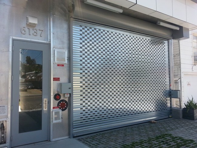 Foto del edificio - 6137 Macarthur Blvd