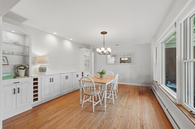 Foto del edificio - 317 E Forest Ln