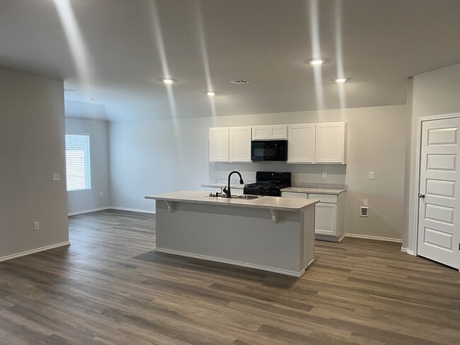 Foto del edificio - 607 NW 120th Terrace