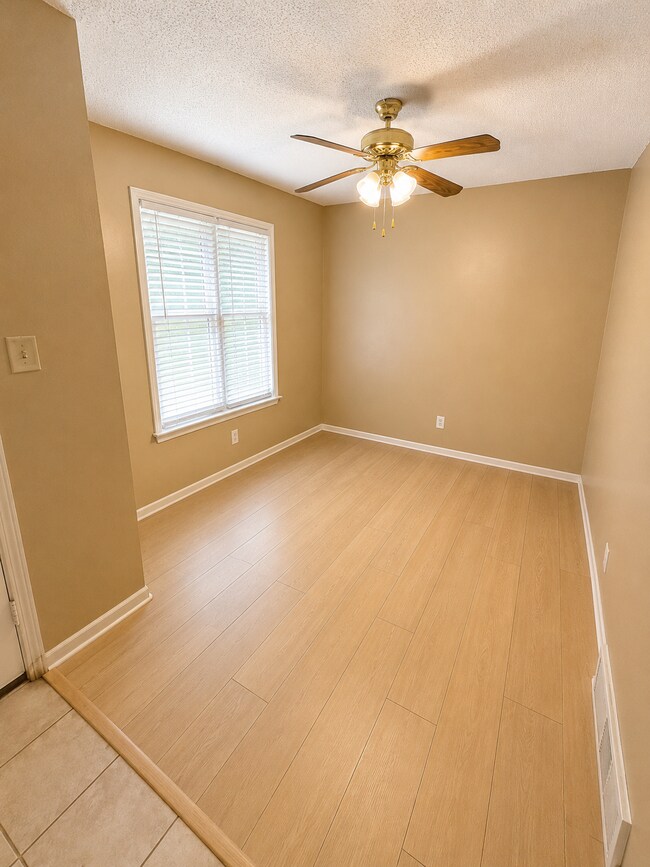 Foto del edificio - 1220 Oakplace Dr SW