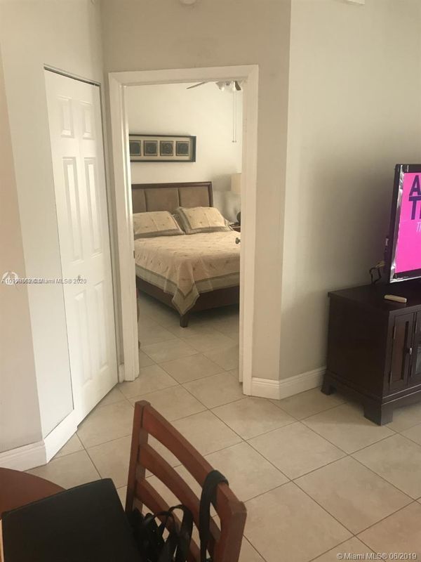 Foto del edificio - 18304 NW 68th Ave