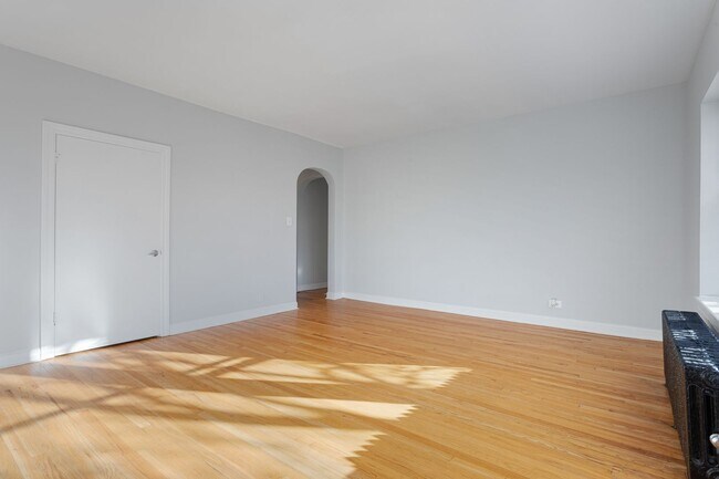 Foto del edificio - 1724 W JUNEWAY Ter