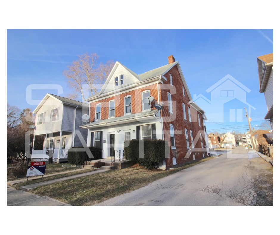 Primary Photo - 424 S Franklin St