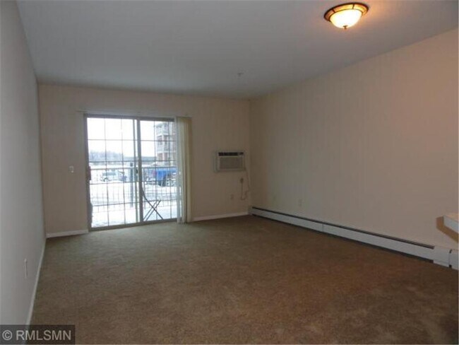 Foto del edificio - 17092 Adelmann St SE