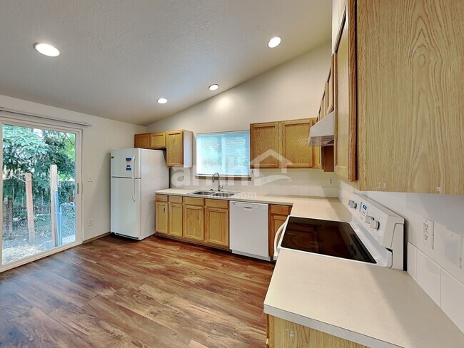 Building Photo - 863 Griffin Dr