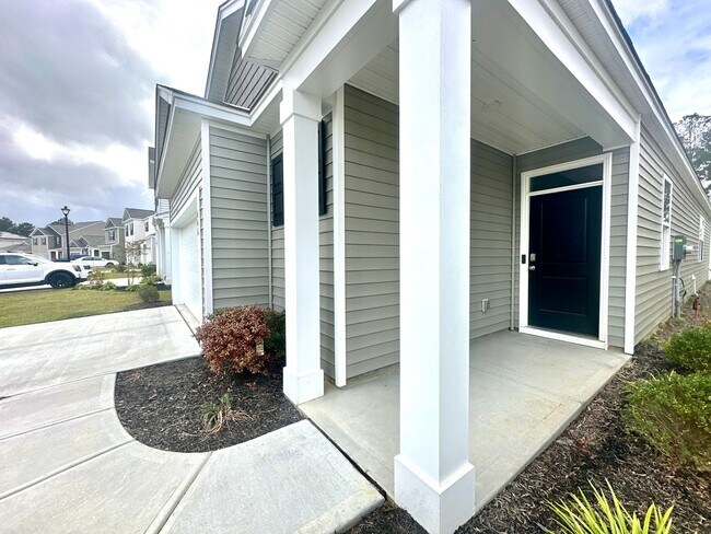 Foto del edificio - 3/2 home in Pine Hills in Cane Bay of Summerville!