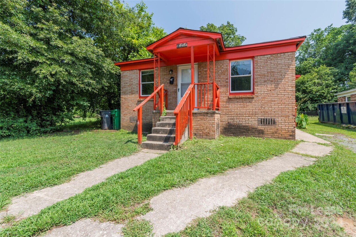 Primary Photo - 1812 Catherine Simmons Ave
