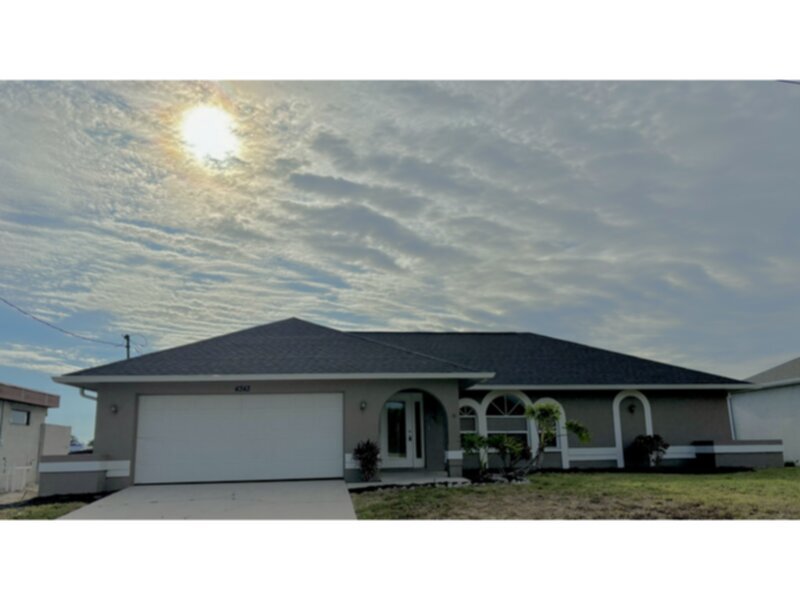 Primary Photo - BEAUTIFUL 3 Bedroom 2 bath SOUTHWEST CAPE ...