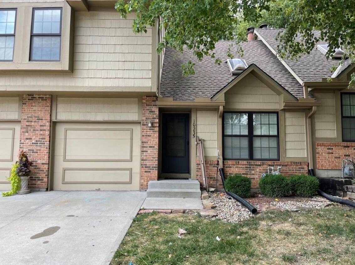 Foto principal - 10235 W 86th Terrace