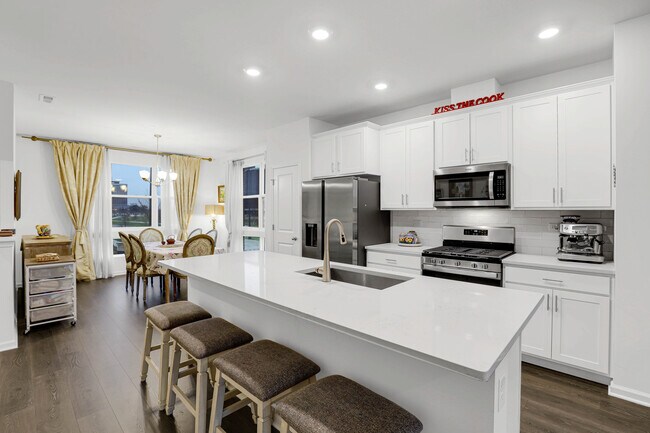 Foto del edificio - 1200 Lakepointe Dr