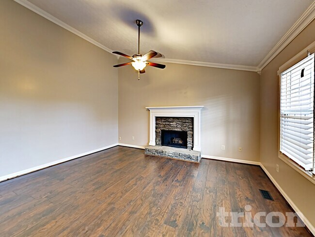 Building Photo - 206 Blake Dr