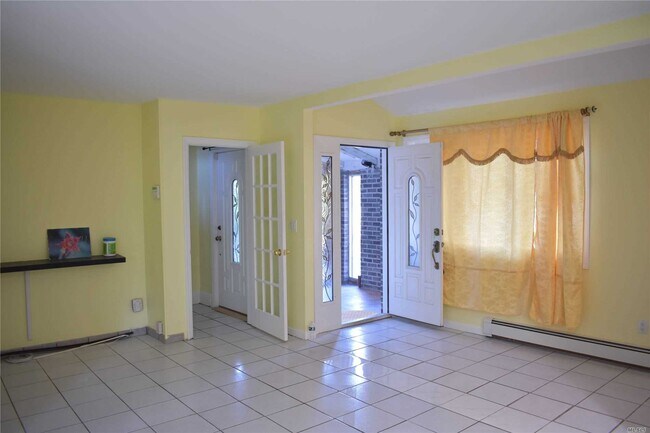 Foto del edificio - 90 E John St