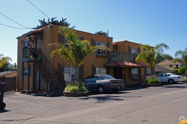 Building Photo - 7362 Mesa Dr