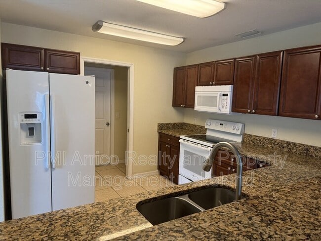 Building Photo - 972 Lake Lure Loop E