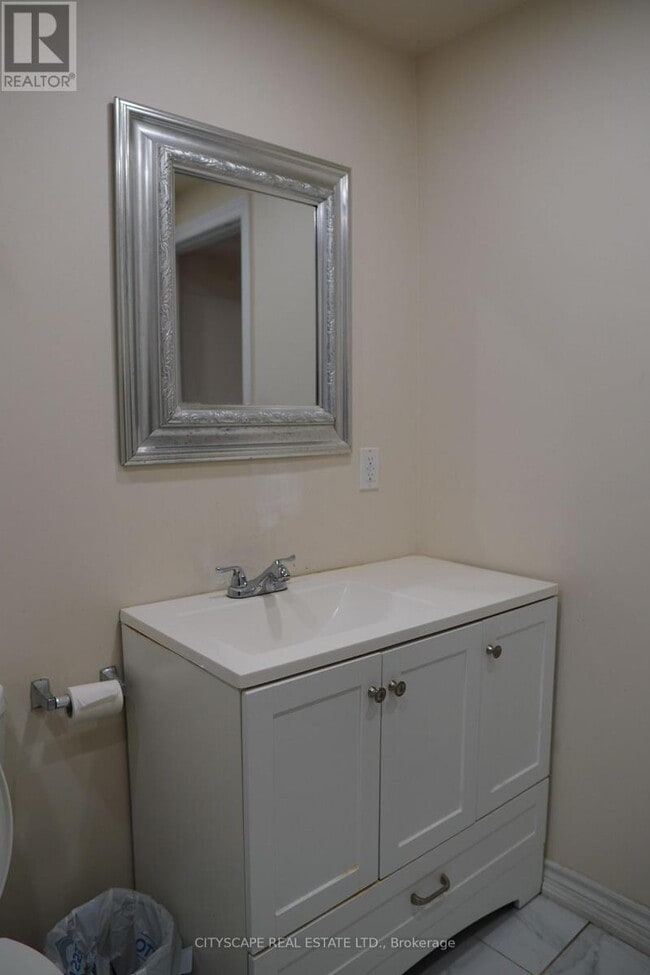 Photo du bâtiment - 128 Braebrook Dr
