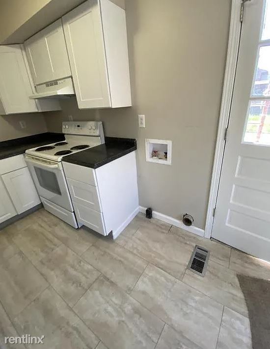 Foto del edificio - 2 br, 1.5 bath Duplex - 2082 Garden Spring...
