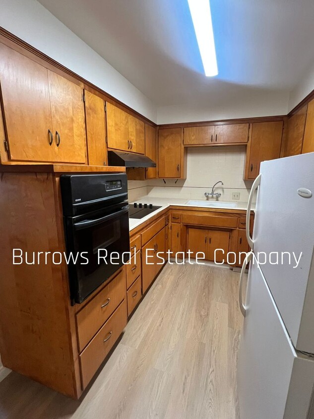 Primary Photo - Ventura - Two bedroom, one bath single sto...