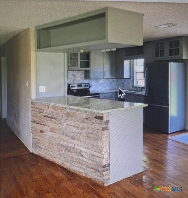 Building Photo - 701 Horace Howard Dr