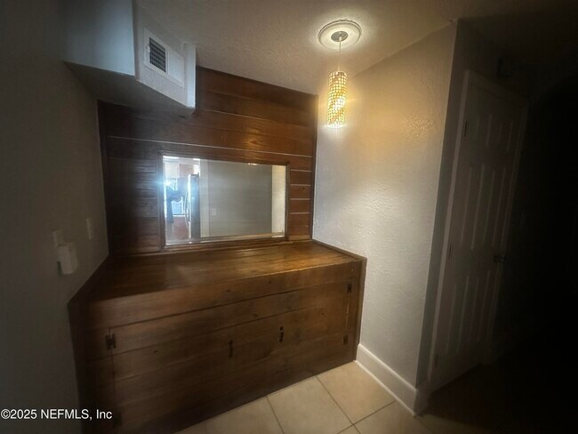 Foto del edificio - 2628 Myra St