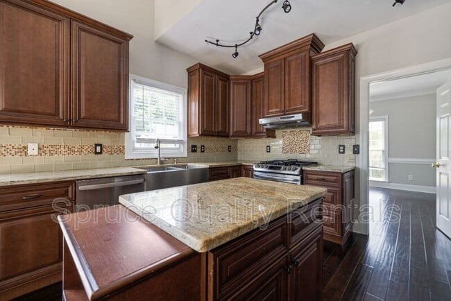 Building Photo - 1305 Goldspot Ct