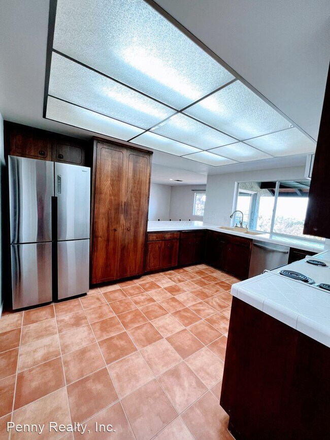 Foto del edificio - 3 br, 2.5 bath House - 1383 Hillside Way