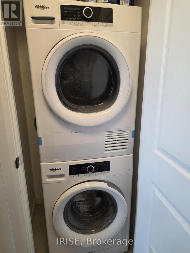 Building Photo - 7 Erie Ave