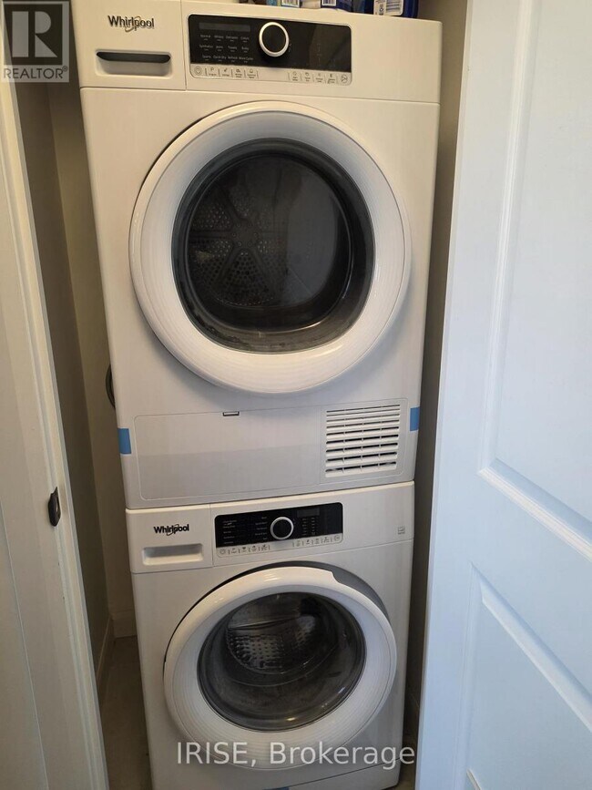 Photo du bâtiment - 7 Erie Ave