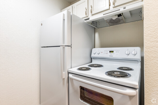 Estudio, 1BA - 575SF (211) - Citrus Oaks Apartments