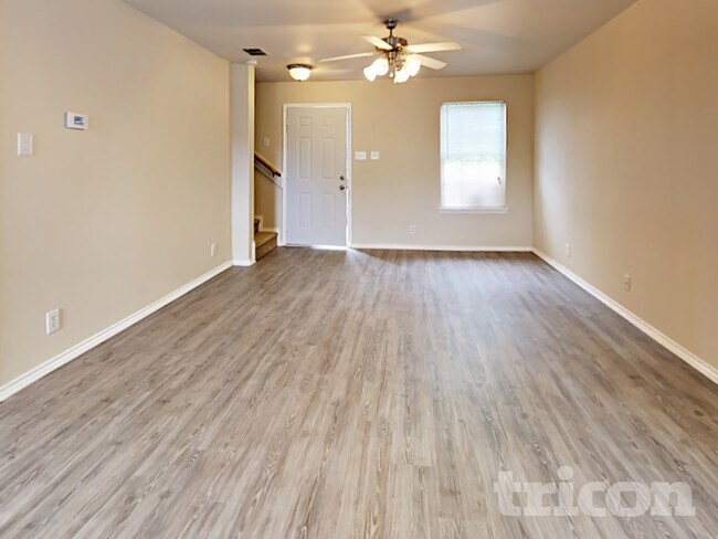 Foto del edificio - 5614 Red Canyon