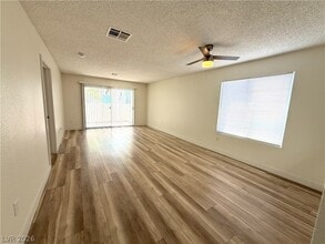 Building Photo - 7100 W Pirates Cove Rd