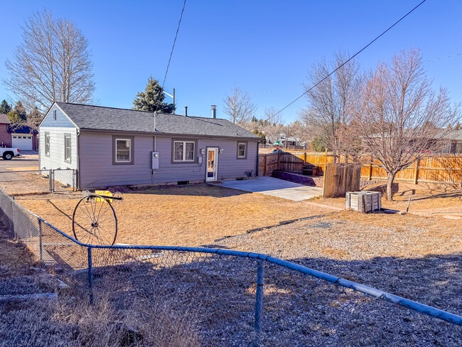 Foto del edificio - 702 Melton St