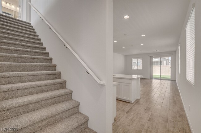 Building Photo - 9922 Angel Valley Dr